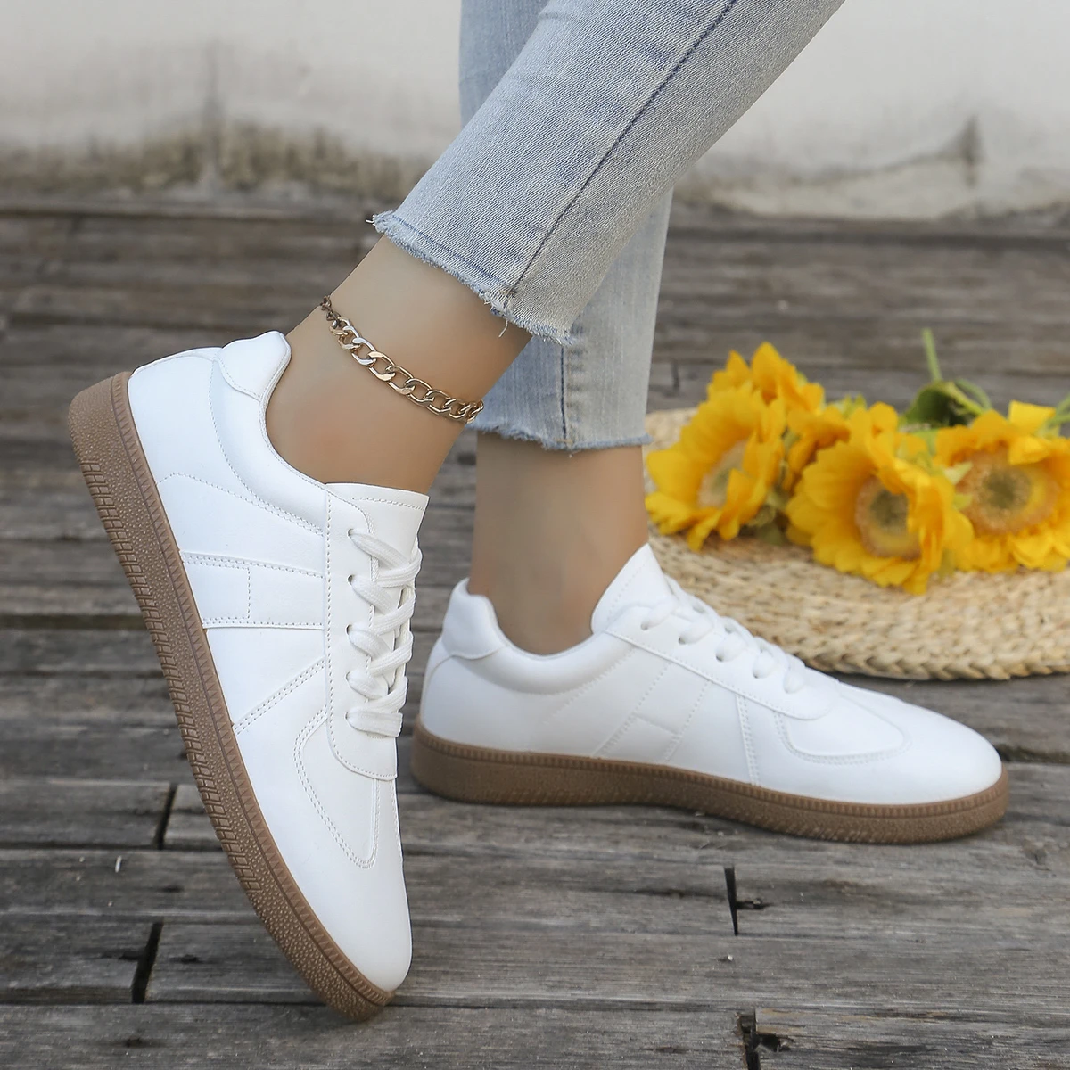 Ladies' casual white sports sh - đánh giá và giá Sewing Cotton